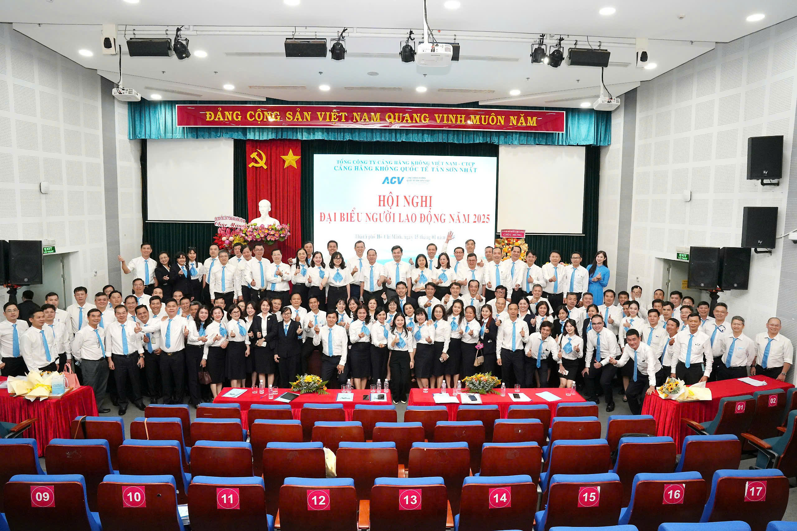 Cảng HKQT Tân Sơn Nhất tổ chức “Hội nghị Đại biểu Người lao động” và “Đại hội Thi đua yêu nước” năm 2025|LOCAL_PATH:crawled_data/images/featured_b852f93fcbe8.jpg