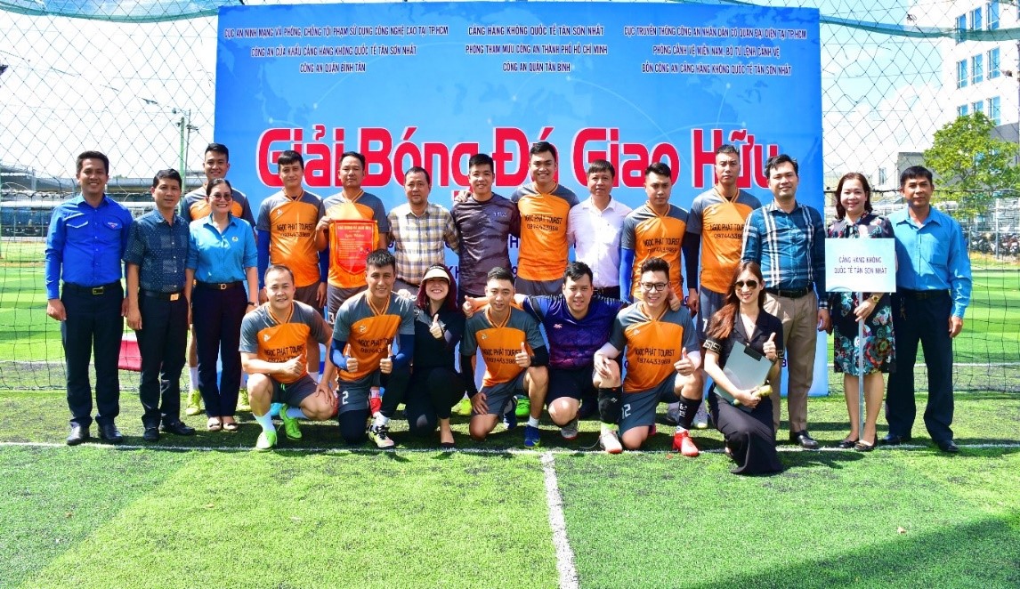 CÁC ĐƠN VỊ THUỘC LỰC LƯỢNG VŨ TRANG TRÊN ĐỊA BÀN THÀNH PHỐ THAM GIA GIẢI “BÓNG ĐÁ GIAO HỮU CẢNG HKQT TÂN SƠN NHẤT MỞ RỘNG NĂM 2023”|LOCAL_PATH:crawled_data/images/featured_bb6045634d84.jpg