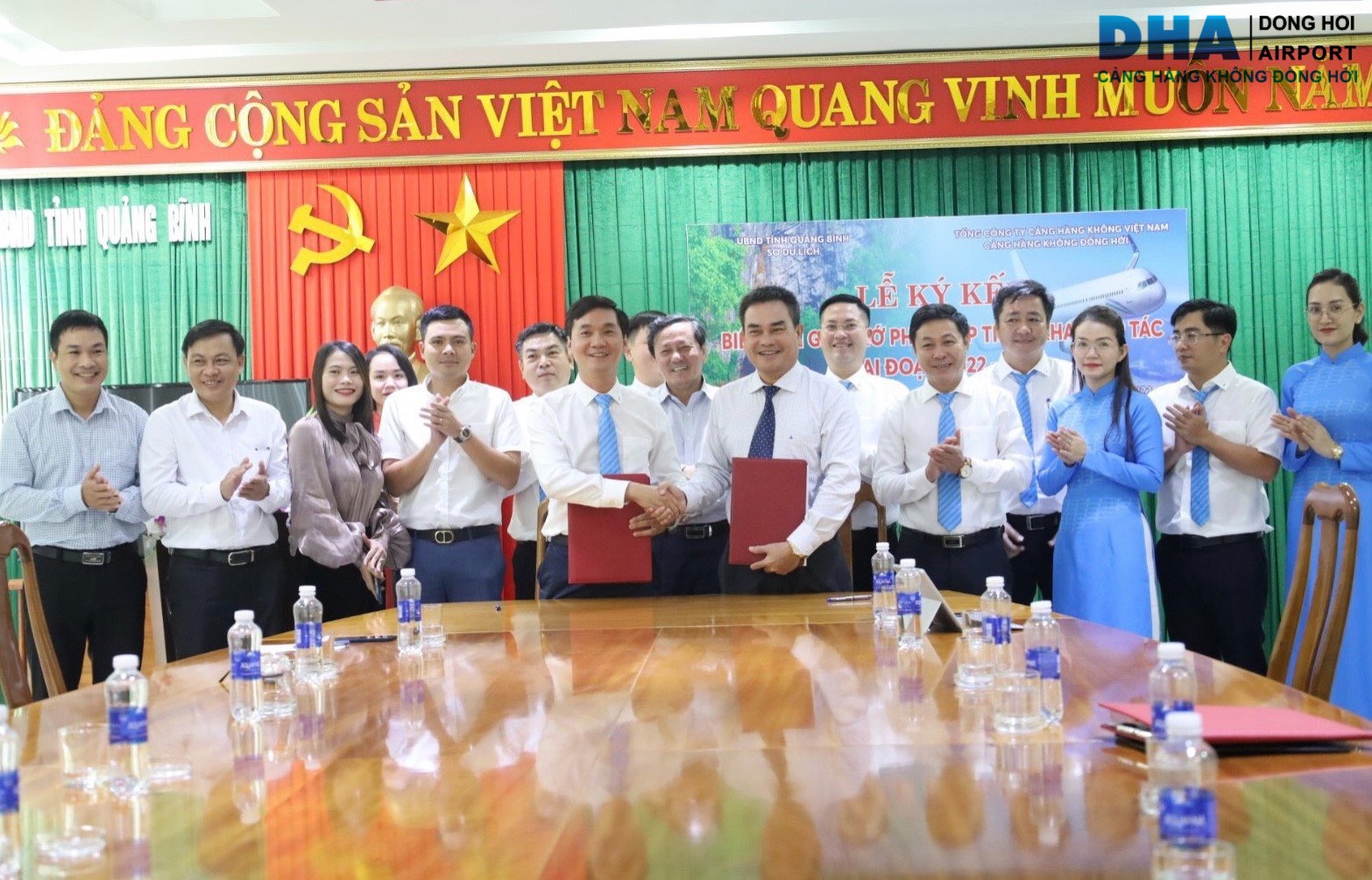 CẢNG HÀNG KHÔNG ĐỒNG HỚI KÝ KẾT BIÊN BẢN THỎA THUẬN GHI NHỚ HỢP TÁC VỚI SỞ DU LỊCH TỈNH QUẢNG BÌNH|LOCAL_PATH:crawled_data/images/featured_bed547b80d3f.jpg