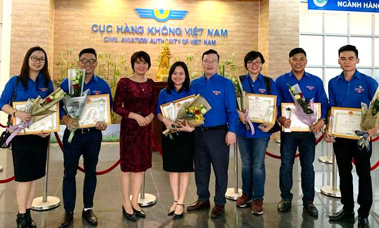 Đoàn Thanh niên ACV: 6 gương mặt trẻ ACV được tuyên dương là thanh niên tiêu biểu Ngành Hàng không dân dụng Việt Nam năm 2018|LOCAL_PATH:crawled_data/images/featured_bf67ee544dd6.jpg