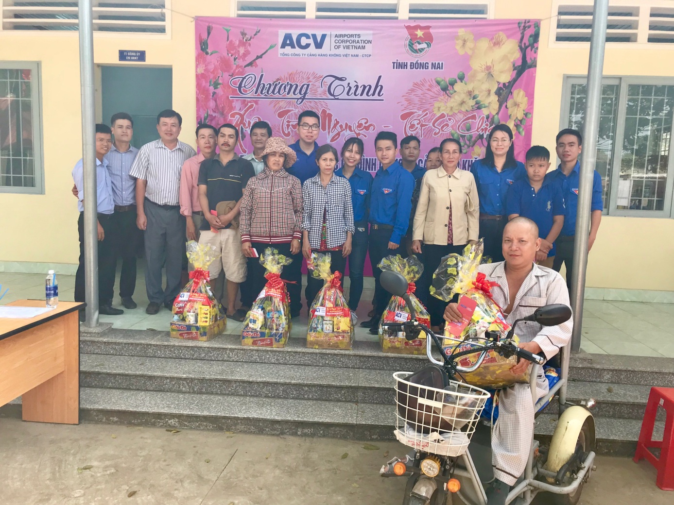 Đoàn Thanh niên ACV thăm và tặng quà Tết cho các gia đình có hoàn cảnh khó khăn tại tỉnh Đồng Nai|LOCAL_PATH:crawled_data/images/featured_c4ba06f7fba4.jpg