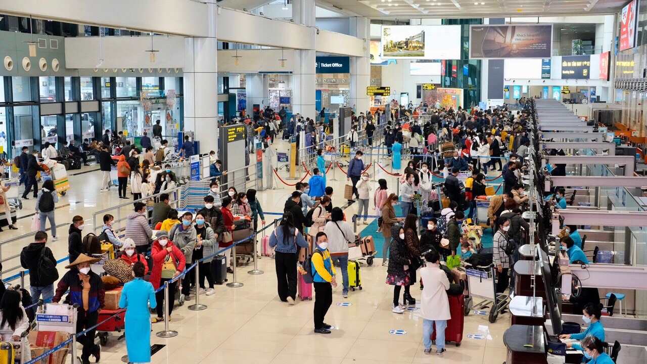 Các cảng hàng không đảm bảo an ninh, an toàn, chất lượng dịch vụ dịp cao điểm Giỗ tổ Hùng Vương và 30/4-1/5|LOCAL_PATH:crawled_data/images/featured_c57b02ac5eae.jpg