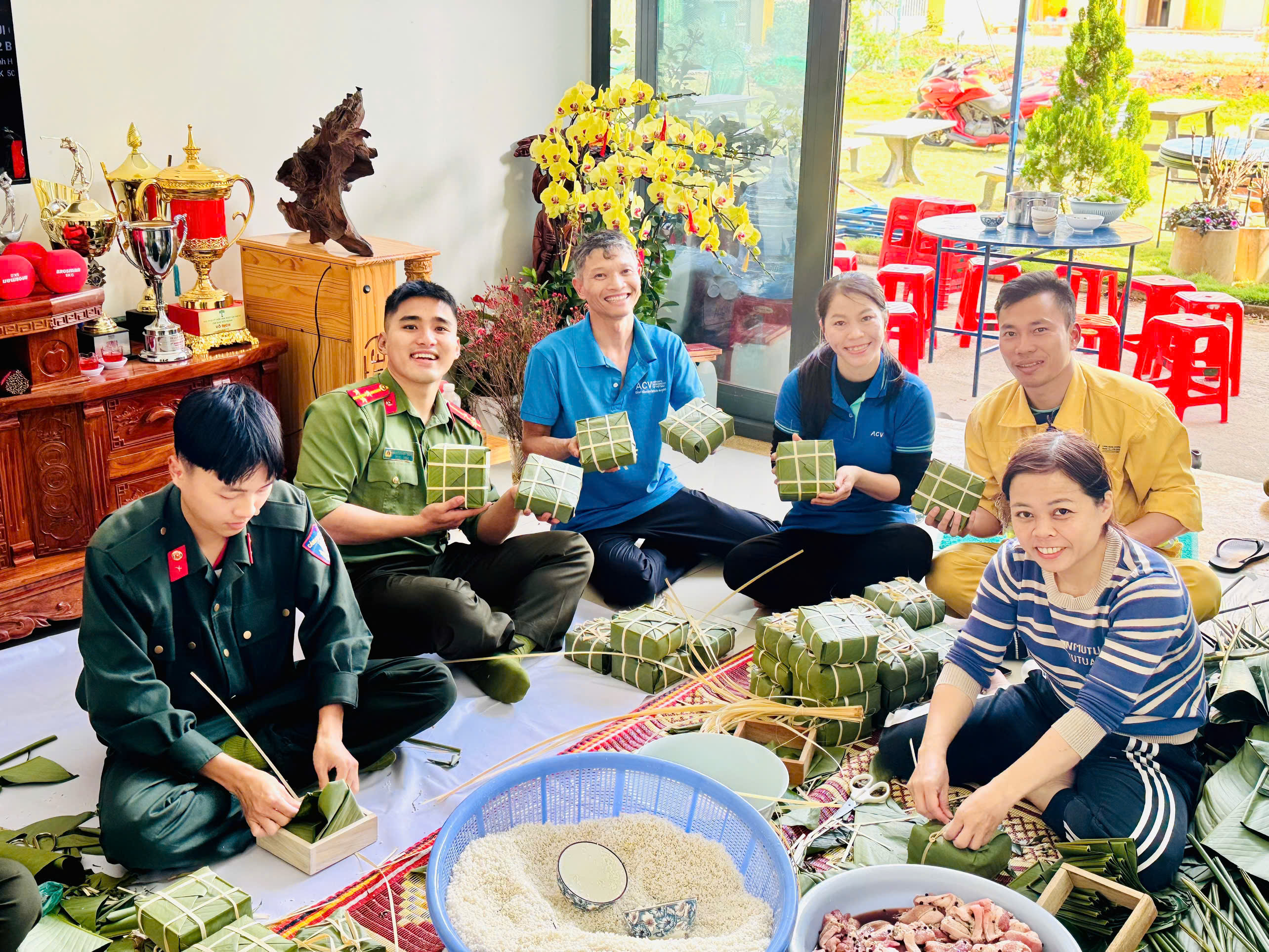 CẢNG HKQT LIÊN KHƯƠNG TỔ CHỨC GÓI BÁNH CHƯNG VÀ BỮA CƠM TẤT NIÊN ĐÓN TẾT BÍNH NGỌ 2026|LOCAL_PATH:crawled_data/images/featured_c6be932469d2.jpg