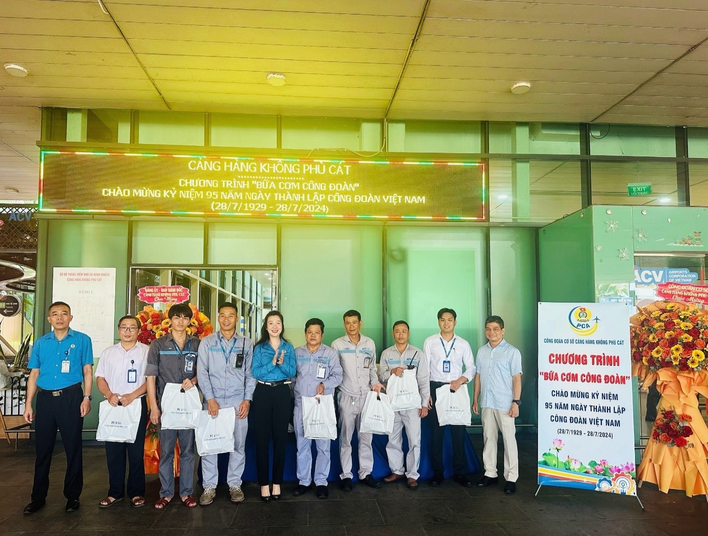 Chương trình “Bữa cơm Công đoàn” cho đoàn viên, người lao động tại Cảng hàng không Phù Cát|LOCAL_PATH:crawled_data/images/featured_d15982409ece.jpg