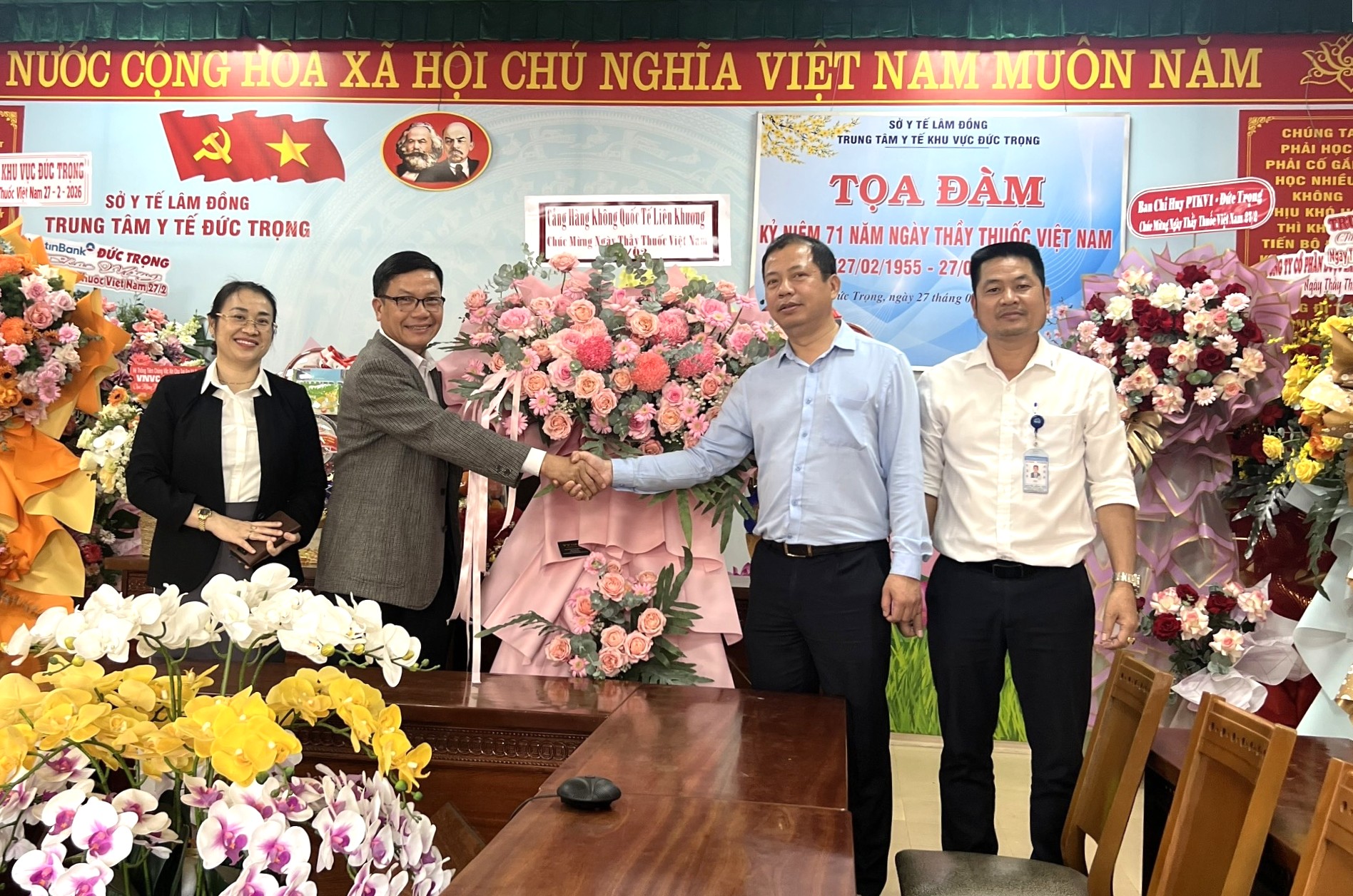 CẢNG HÀNG KHÔNG QUỐC TẾ LIÊN KHƯƠNG CHÚC MỪNG NGÀY THẦY THUỐC VIỆT NAM 27/02|LOCAL_PATH:crawled_data/images/featured_d1db62aaa504.jpg