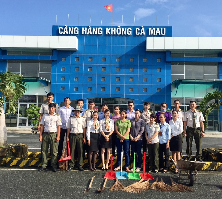 Cảng hàng không Cà Mau tổ chức chiến dịch kiểm tra, dọn dẹp tổng thể tại khu vực hoạt động của tàu bay|LOCAL_PATH:crawled_data/images/featured_d2231ec34c69.jpg