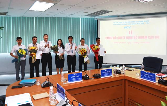 Bổ nhiệm cán bộ lãnh đạo Văn phòng, Ban chức năng và Cảng hàng không trực thuộc ACV|LOCAL_PATH:crawled_data/images/featured_d464315c110b.jpg