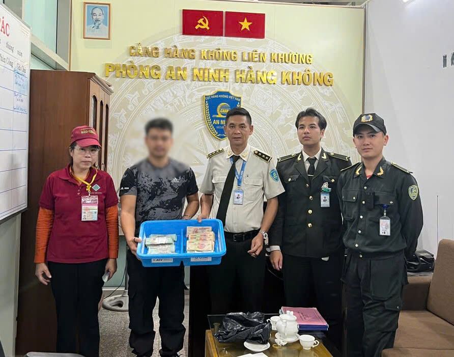 Tuyên dương gương người tốt, việc tốt tại Cảng HKQT Liên Khương|LOCAL_PATH:crawled_data/images/featured_d7f943454f3d.jpg