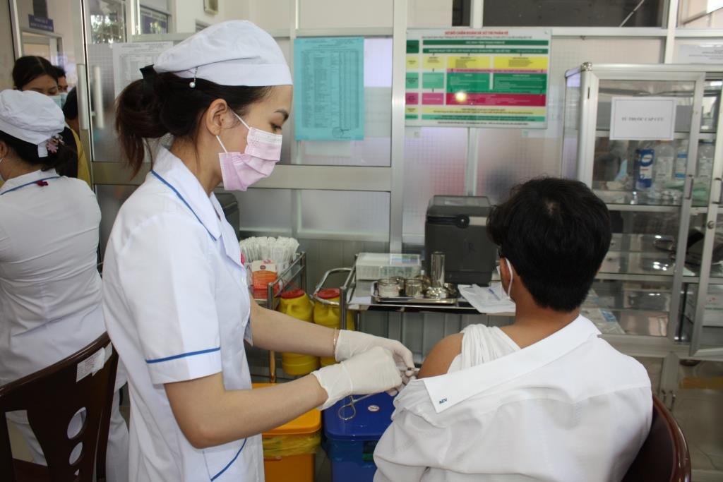 Can Tho International Airport has kicked off the vaccination progress for staffs and employees|LOCAL_PATH:crawled_data/images/featured_d906ceb57178.jpg