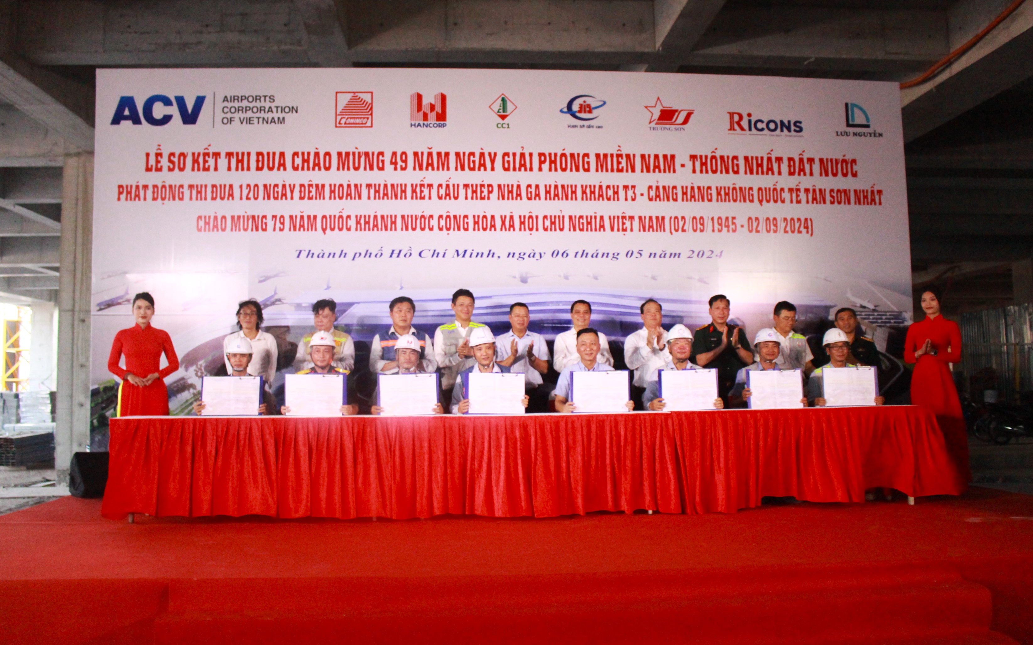 ACV phát động thi đua “120 ngày đêm hoàn thành hạng mục Kết cấu thép mái nhà ga T3 - Cảng HKQT Tân Sơn Nhất” - Chào mừng 79 năm Quốc khánh nước CHXHCN Việt Nam (02/9/2024)|LOCAL_PATH:crawled_data/images/featured_e133fe81fd96.JPG