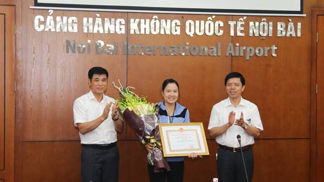 Cảng HKQT Nội Bài: Các phong trào thi đua yêu nước góp phần quan trọng vào hiệu quả sản xuất kinh doanh|LOCAL_PATH:crawled_data/images/featured_e1bf9da8b6f1.jpg