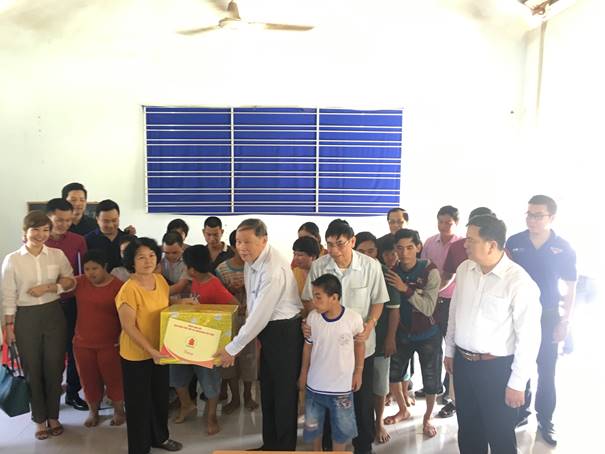 ACV trao sổ tiết kiệm, tặng quà cho nạn nhân chất độc da cam tại tỉnh Tây Ninh|LOCAL_PATH:crawled_data/images/featured_e60488943c67.jpg