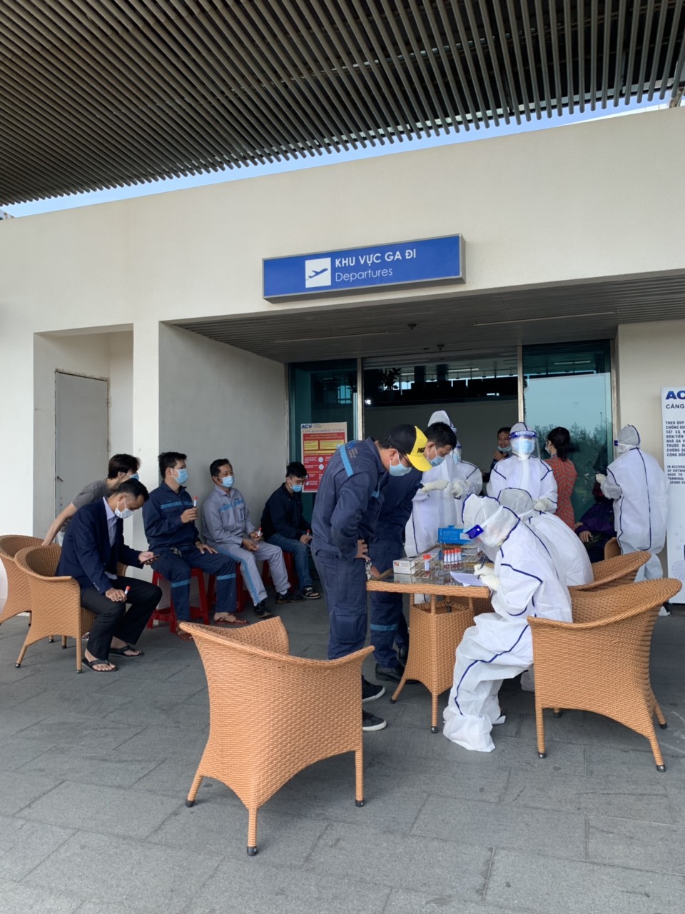Kết quả xét nghiệm Covid-19 đối với CBCNV Cảng hàng không Tuy Hòa: Tất cả đều âm tính với Covid-19|LOCAL_PATH:crawled_data/images/featured_e95e46f96183.jpg