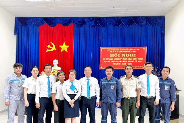 Chi bộ cơ sở Cảng hàng không Cà Mau tổ chức Hội nghị sơ kết giữa nhiệm kỳ thực hiện Nghị quyết Đại hội chi bộ Cảng hàng không Cà Mau|LOCAL_PATH:crawled_data/images/featured_ef8118a4d648.jpg
