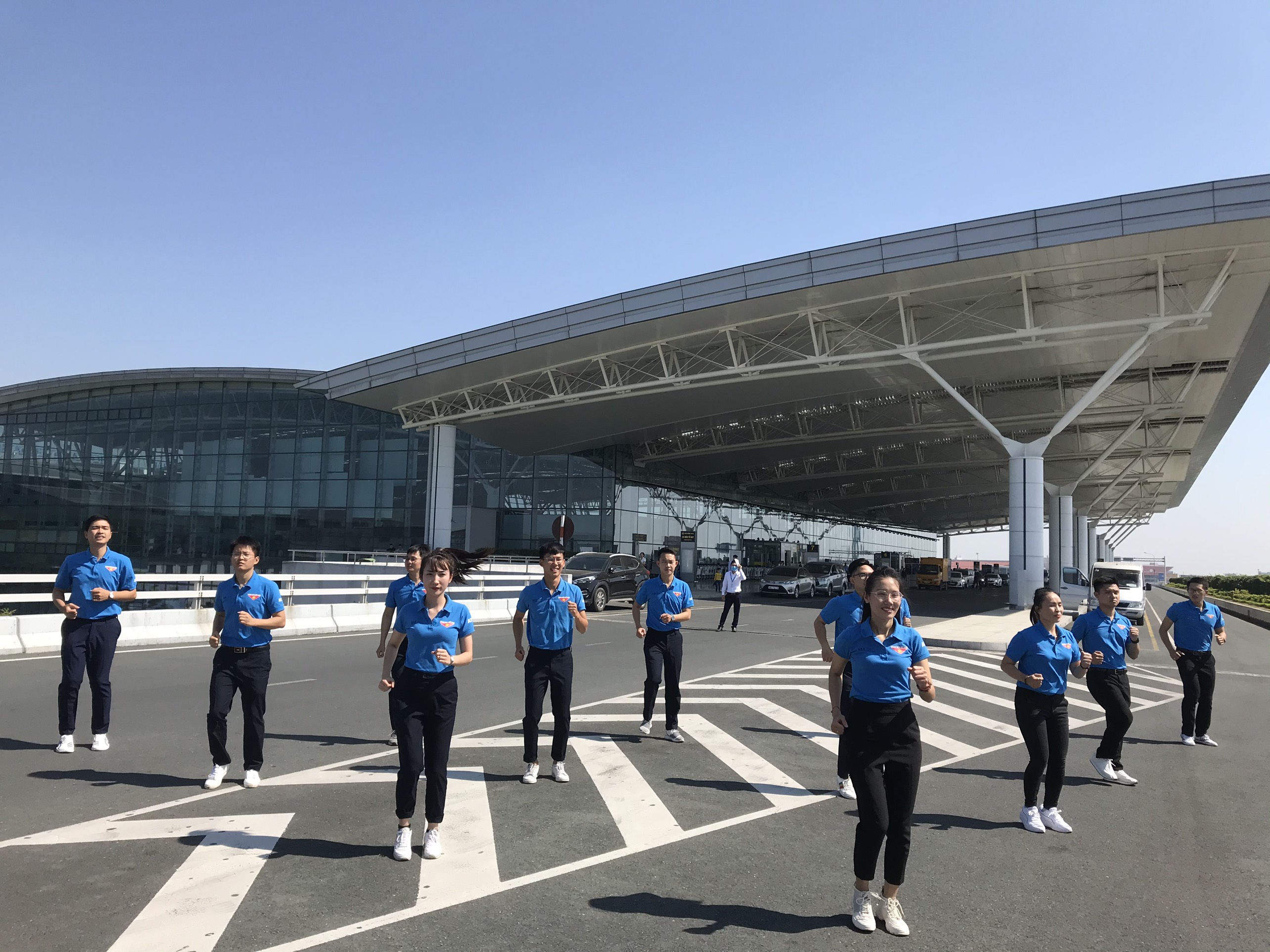Cảng HKQT Nội Bài tham dự cuộc thi sáng tạo video clip bài tập thể dục giữa giờ trong công nhân, viên chức, lao động|LOCAL_PATH:crawled_data/images/featured_f210d30e0fe8.jpg