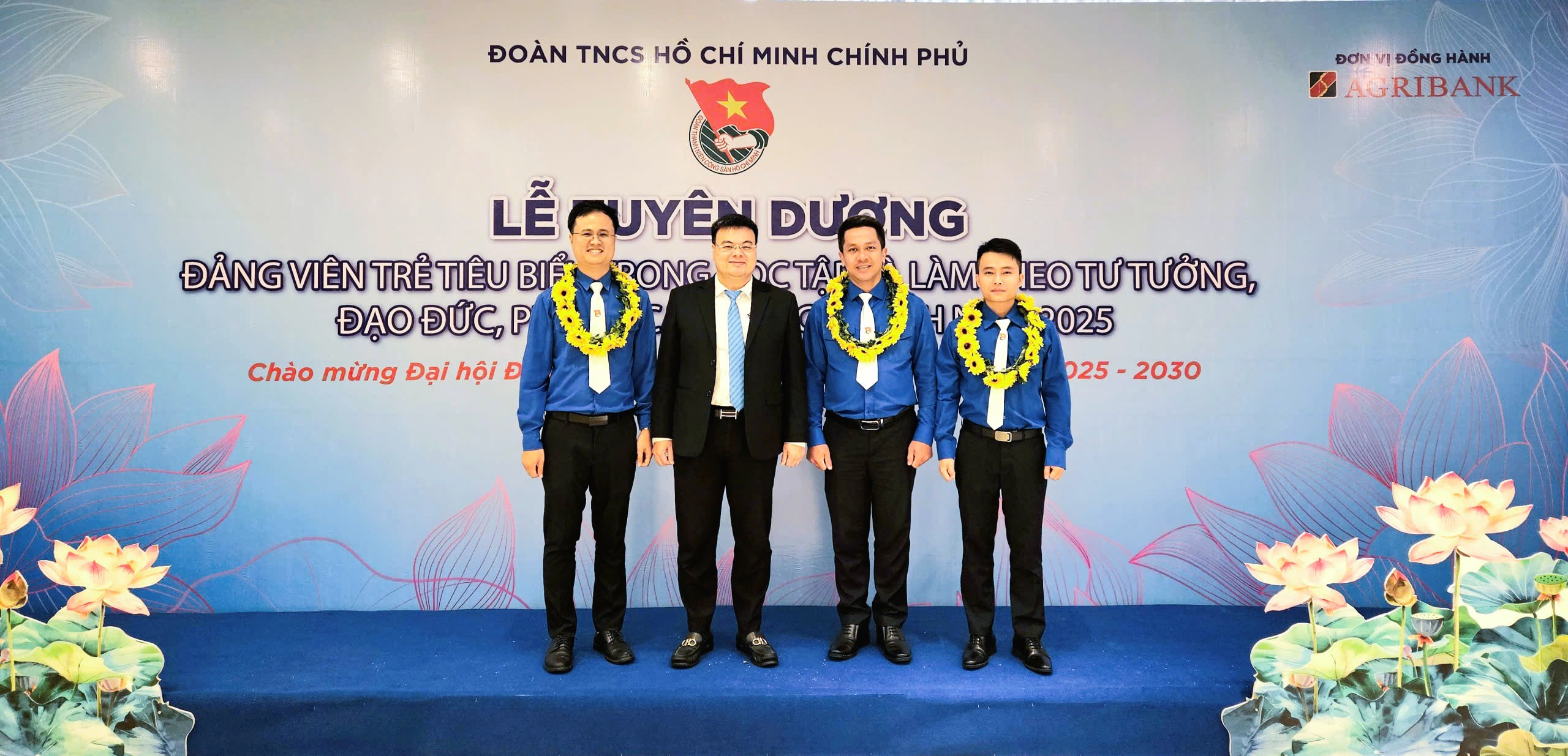 03 Cán bộ Đoàn Tổng công ty Cảng hàng không Việt Nam được tuyên dương “Đảng viên trẻ tiêu biểu học tập và làm theo lời bác” năm 2025 của Đoàn TNCS Hồ Chí Minh Chính phủ|LOCAL_PATH:crawled_data/images/featured_f2364cdbe409.jpg