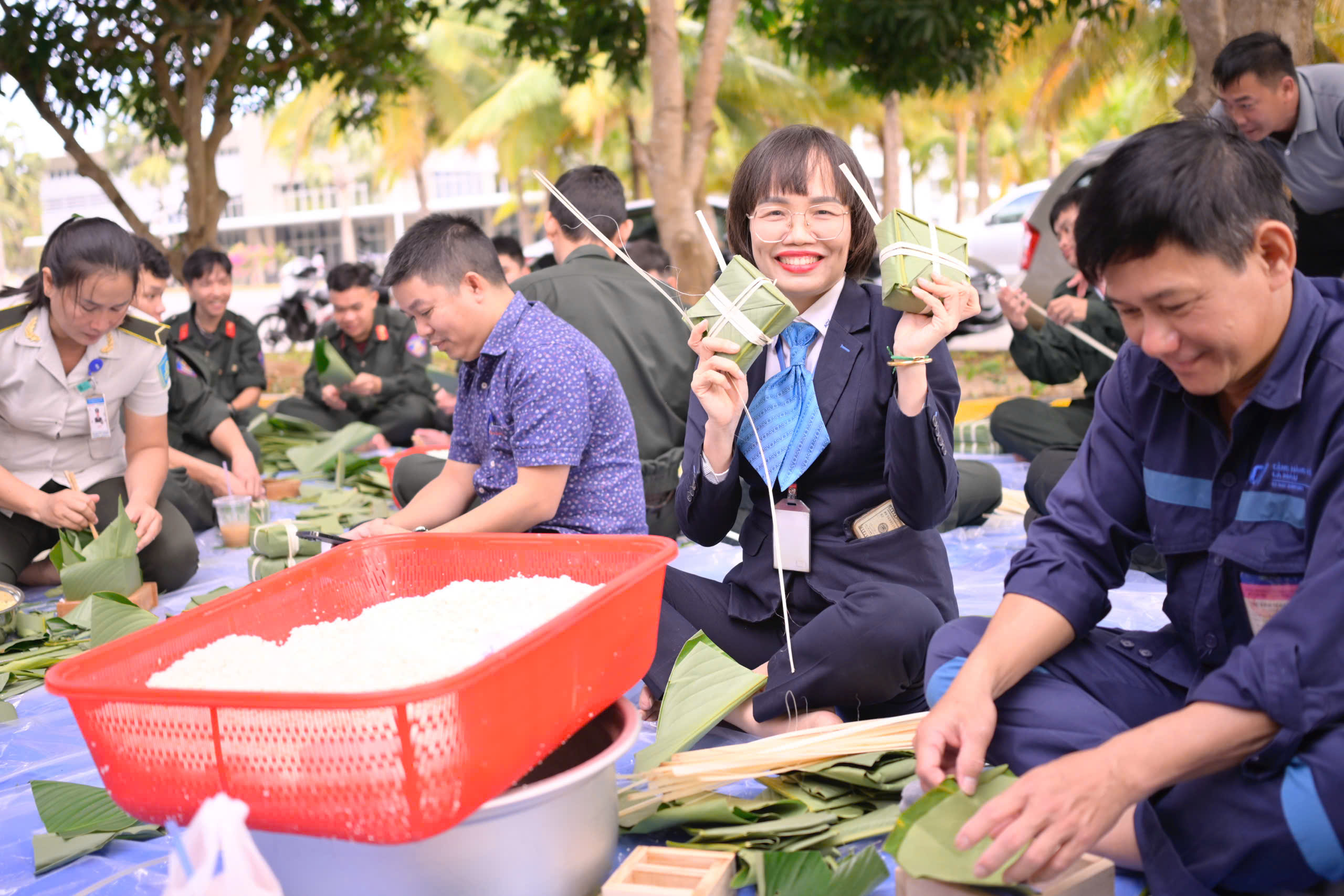 CẢNG HÀNG KHÔNG CÔN ĐẢO:  GÓI BÁNH CHƯNG XANH - GỬI TRAO CHÂN TÌNH|LOCAL_PATH:crawled_data/images/featured_f348ac3b4038.jpg