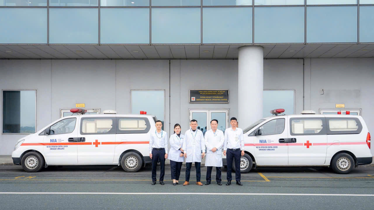 Chuyện chưa kể về những "thiên thần áo trắng": Ghi chép từ phòng trực Đội Y tế khẩn nguy Cảng HKQT Nội Bài|LOCAL_PATH:crawled_data/images/featured_f66c29d70f7d.jpg