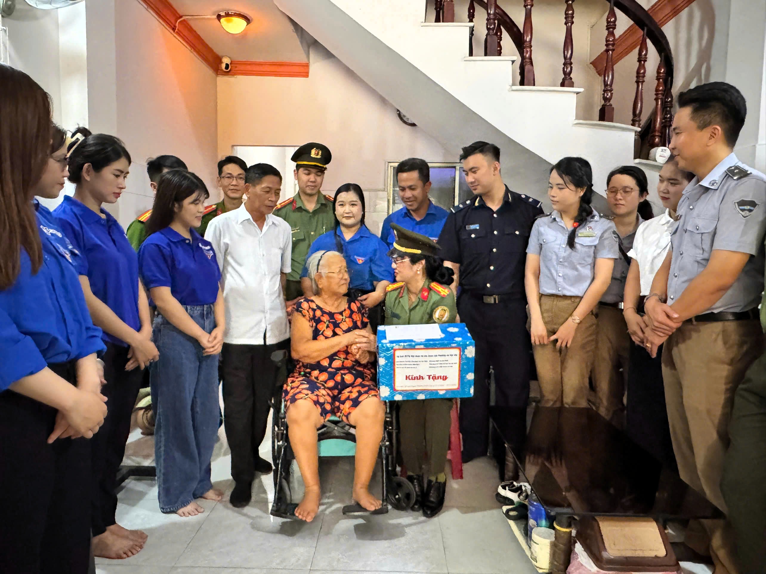 Hành trình tri ân của tuổi trẻ Cảng HKQT Tân Sơn Nhất kỷ niệm Ngày Thương Binh Liệt Sĩ 27/7|LOCAL_PATH:crawled_data/images/featured_f73f939f0508.jpg