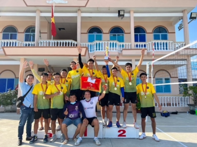Cảng hàng không Cà Mau vô đich môn bóng chuyền tại Hội thao mừng Đảng, mừng Xuân tỉnh Cà Mau năm 2022|LOCAL_PATH:crawled_data/images/featured_f83da7327908.jpg