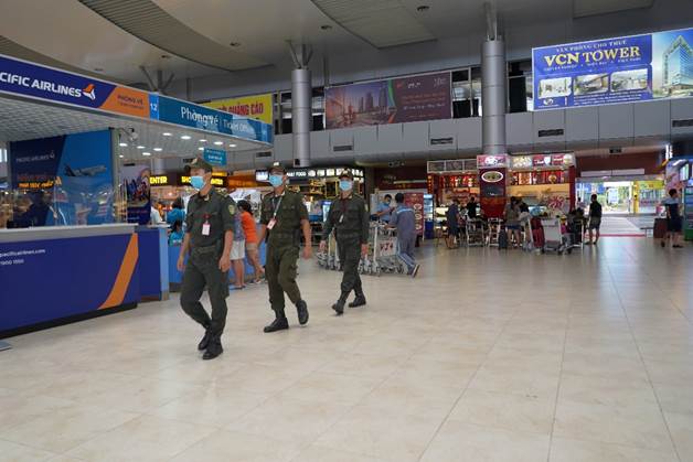 Cảng HKQT Cam Ranh tăng cường bảo đảm an ninh, an toàn hàng không phục vụ tốt Đại hội đại biểu toàn quốc lần thứ XIII của Đảng và cao điểm Tết Âm lịch 2021|LOCAL_PATH:crawled_data/images/featured_f970aaa90775.jpg
