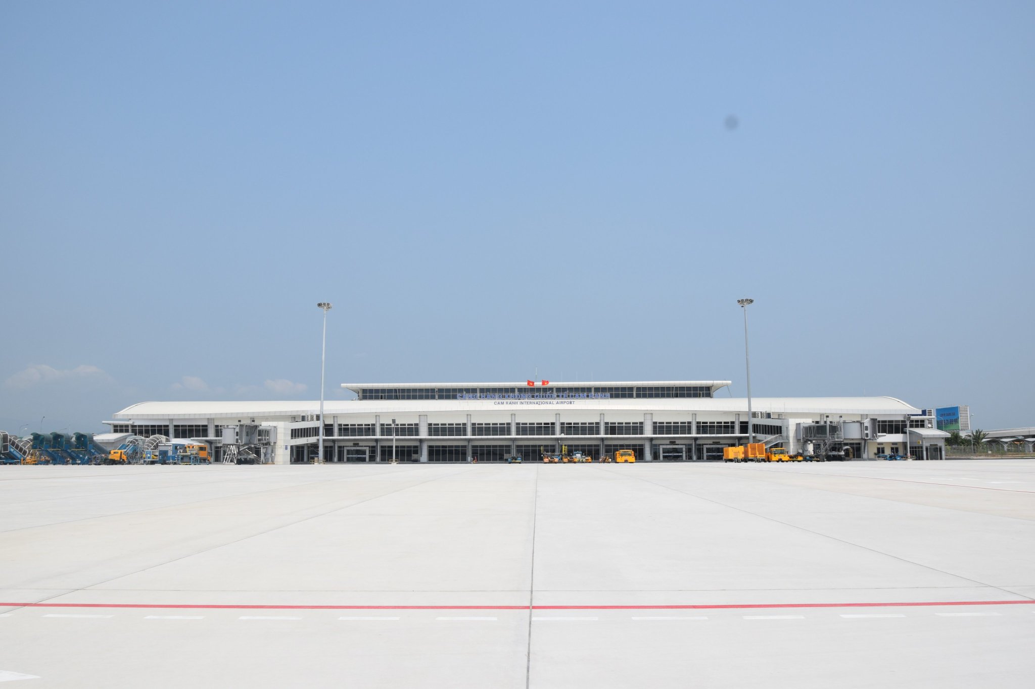 Đưa vào khai thác giai đoạn 3 Dự án cải tạo, nâng cấp sân đỗ máy bay Cảng HKQT Cam Ranh|LOCAL_PATH:crawled_data/images/featured_f9a770ccff47.jpg