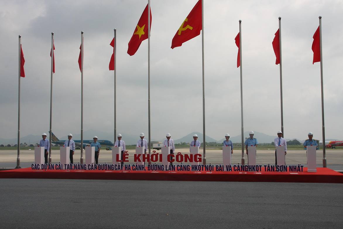 Đảm bảo an ninh an toàn, duy trì hoạt động khai thác trong thời gian thi công sửa chữa đường cất hạ cánh, đường lăn tại Cảng HKQT Nội Bài và Cảng HKQT Tân Sơn Nhất.|LOCAL_PATH:crawled_data/images/featured_fc845a3c1f07.jpg