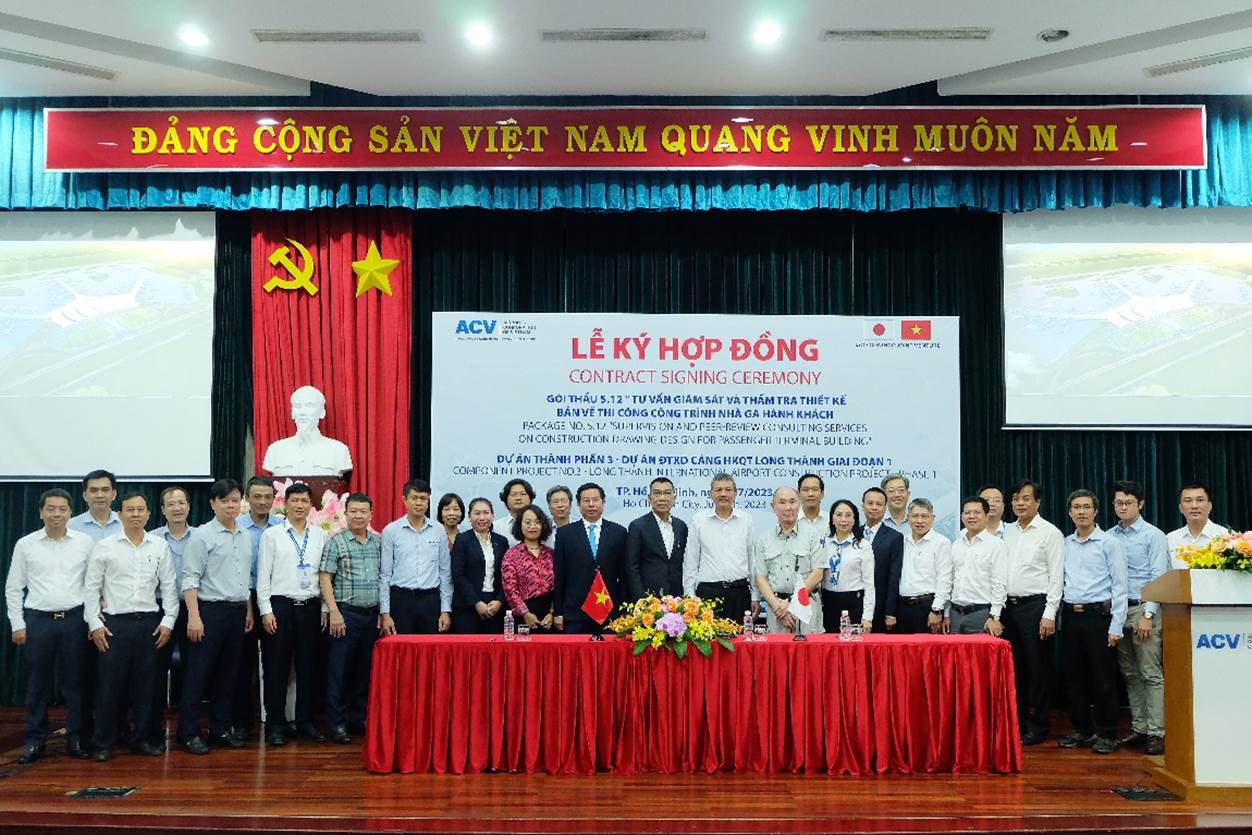 Lễ ký kết và trao hợp đồng gói 5.12  “Tư vấn giám sát, thẩm tra thiết kế bản vẽ thi công công trình nhà  ga hành khách” - Dự án đầu tư xây dựng Cảng HKQT Long Thành  giai đoạn 1|LOCAL_PATH:crawled_data/images/featured_ff7aca95e36d.jpg