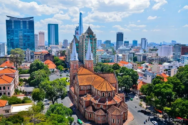 Nhà thờ chính tòa Đức Bà