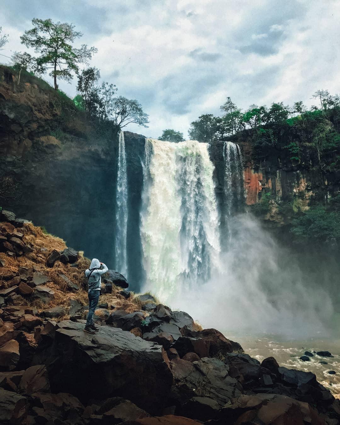 Phu Cuong Waterfall