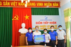 CÔNG ĐOÀN – ĐOÀN TN CẢNG HKQT CAM RANH CHUNG TAY CÙNG THÀNH PHỐ CAM RANH TRONG CÔNG TÁC PHÒNG CHỐNG DỊCH COVID – 19