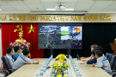 Cảng hàng không quốc tế Đà Nẵng làm việc với HOG Technologies về giải pháp làm sạch đường cất hạ cánh