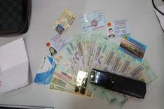 Nhân viên thu gom xe đẩy hành lý CHKQT Cam Ranh liên tiếp phát hiện tài sản có giá trị bị bỏ quên và trả lại cho hành khách